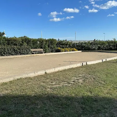 3 Vue Piscine Parking Clim ヴィア