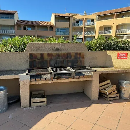 3 Vue Piscine Parking Clim ヴィア